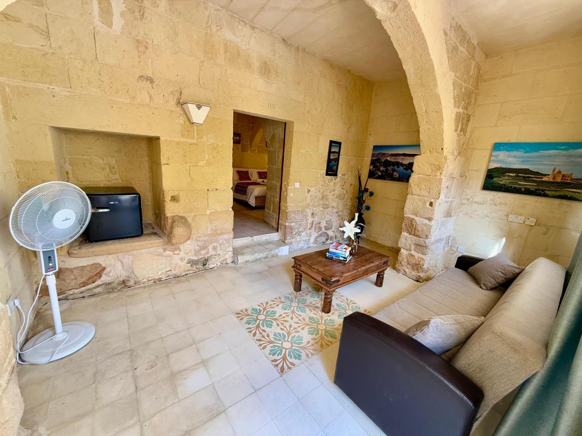 Ta' Matmura B&B Għarb Εξωτερικό φωτογραφία