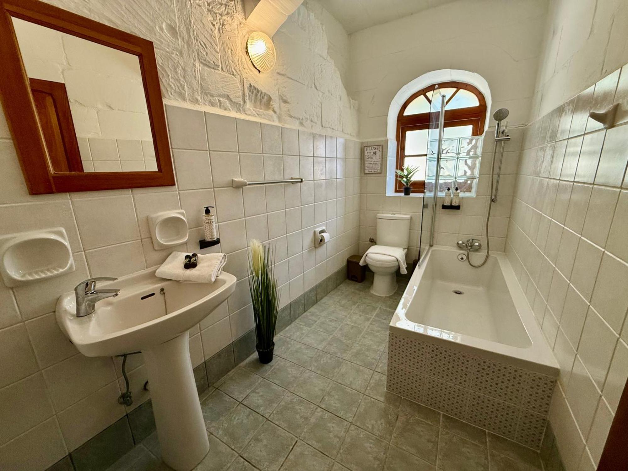 Ta' Matmura B&B Għarb Εξωτερικό φωτογραφία